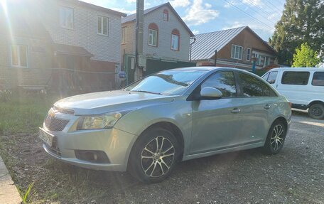 Chevrolet Cruze II, 2011 год, 580 000 рублей, 2 фотография