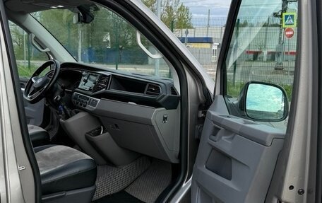 Volkswagen Caravelle T6 рестайлинг, 2021 год, 5 600 000 рублей, 6 фотография