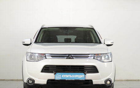 Mitsubishi Outlander III рестайлинг 3, 2014 год, 1 599 000 рублей, 3 фотография
