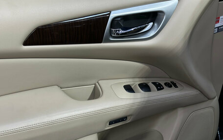 Nissan Pathfinder, 2016 год, 1 920 000 рублей, 17 фотография