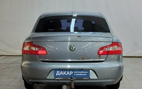 Skoda Superb III рестайлинг, 2011 год, 680 000 рублей, 5 фотография