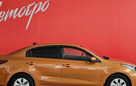 KIA Rio IV, 2018 год, 1 330 000 рублей, 6 фотография