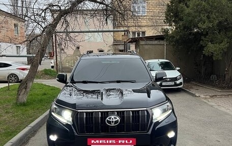 Toyota Land Cruiser Prado 150 рестайлинг 2, 2015 год, 2 830 000 рублей, 2 фотография