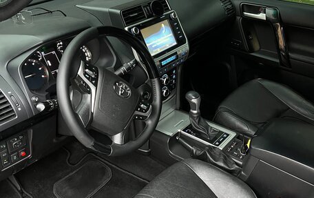 Toyota Land Cruiser Prado 150 рестайлинг 2, 2015 год, 2 830 000 рублей, 8 фотография