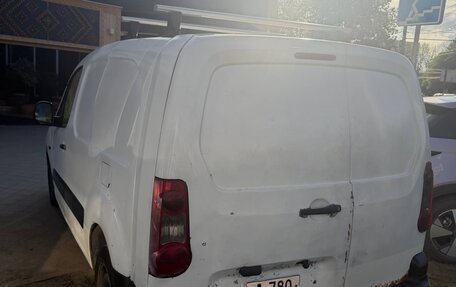 Peugeot Partner II рестайлинг 2, 2010 год, 425 000 рублей, 3 фотография