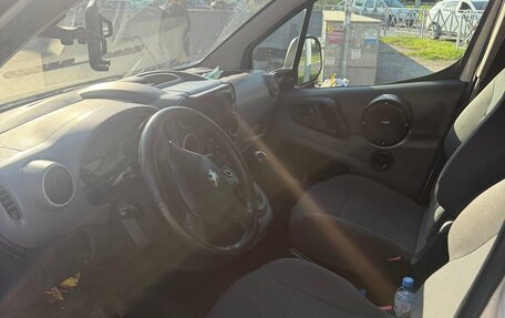 Peugeot Partner II рестайлинг 2, 2010 год, 425 000 рублей, 9 фотография