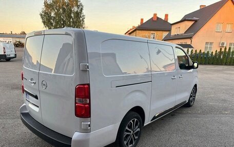 Opel Vivaro, 2024 год, 2 850 000 рублей, 4 фотография