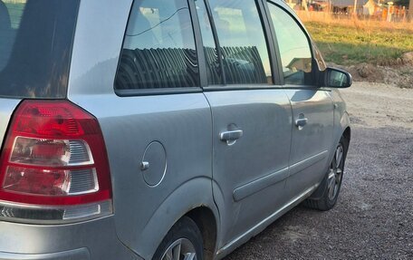 Opel Zafira B, 2005 год, 400 000 рублей, 16 фотография