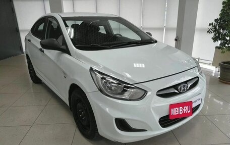 Hyundai Solaris II рестайлинг, 2011 год, 649 000 рублей, 3 фотография