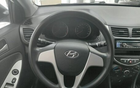 Hyundai Solaris II рестайлинг, 2011 год, 649 000 рублей, 11 фотография