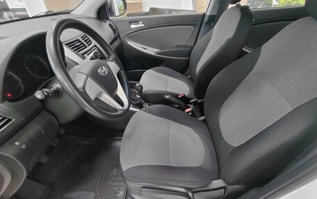 Hyundai Solaris II рестайлинг, 2011 год, 649 000 рублей, 9 фотография