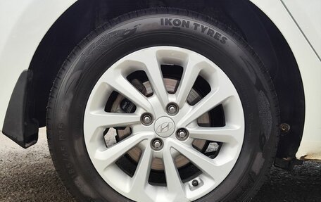 Hyundai Solaris II рестайлинг, 2017 год, 1 399 000 рублей, 22 фотография