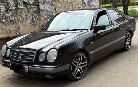 Mercedes-Benz E-Класс, 1999 год, 190 000 рублей, 2 фотография