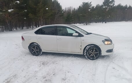 Volkswagen Polo VI (EU Market), 2011 год, 350 000 рублей, 2 фотография