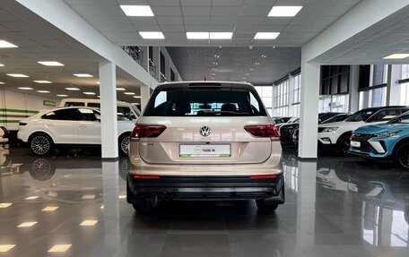 Volkswagen Tiguan II, 2018 год, 2 045 000 рублей, 4 фотография
