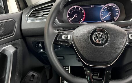 Volkswagen Tiguan II, 2018 год, 2 045 000 рублей, 15 фотография