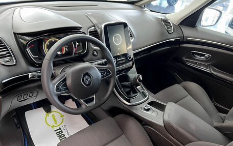 Renault Espace V рестайлинг, 2017 год, 1 595 000 рублей, 9 фотография