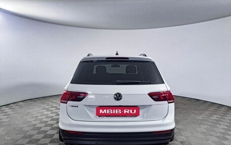 Volkswagen Tiguan II, 2020 год, 2 480 000 рублей, 6 фотография