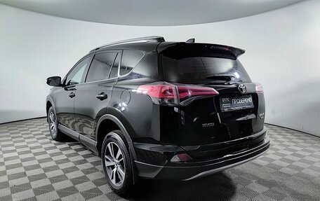 Toyota RAV4, 2017 год, 2 300 000 рублей, 7 фотография