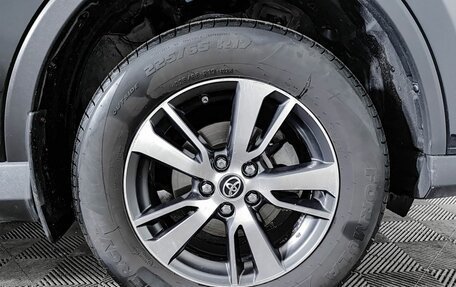 Toyota RAV4, 2017 год, 2 300 000 рублей, 18 фотография