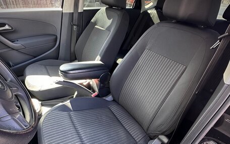 Volkswagen Polo VI (EU Market), 2011 год, 575 000 рублей, 3 фотография