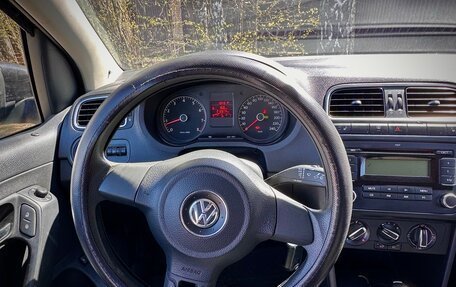 Volkswagen Polo VI (EU Market), 2011 год, 575 000 рублей, 4 фотография