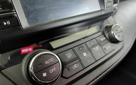 Toyota RAV4, 2017 год, 2 300 000 рублей, 20 фотография