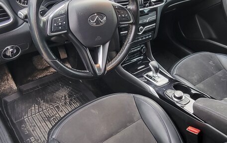 Infiniti QX30, 2016 год, 2 300 000 рублей, 12 фотография