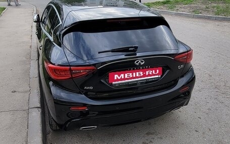 Infiniti QX30, 2016 год, 2 300 000 рублей, 4 фотография