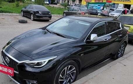 Infiniti QX30, 2016 год, 2 300 000 рублей, 6 фотография