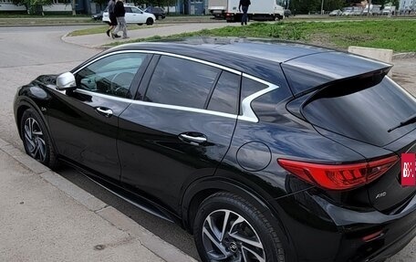 Infiniti QX30, 2016 год, 2 300 000 рублей, 5 фотография