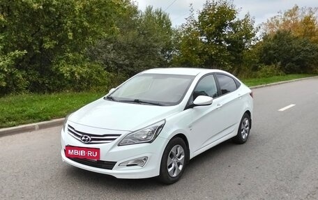 Hyundai Solaris II рестайлинг, 2016 год, 1 055 000 рублей, 2 фотография
