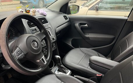 Volkswagen Polo VI (EU Market), 2013 год, 910 000 рублей, 15 фотография