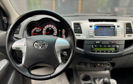 Toyota Hilux VII, 2012 год, 1 850 000 рублей, 12 фотография