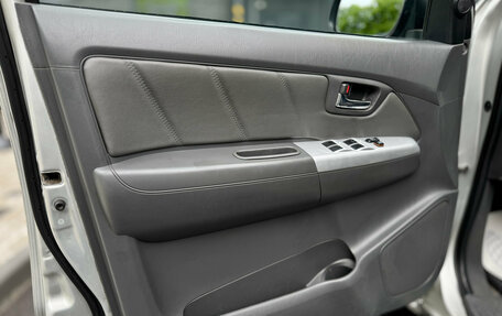 Toyota Hilux VII, 2012 год, 1 850 000 рублей, 22 фотография