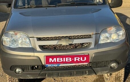 Chevrolet Niva I рестайлинг, 2011 год, 520 000 рублей, 1 фотография