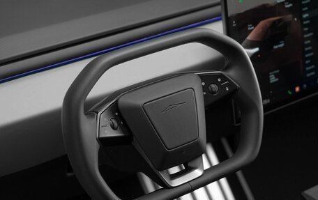 Tesla Cybertruck, 2024 год, 20 530 000 рублей, 19 фотография