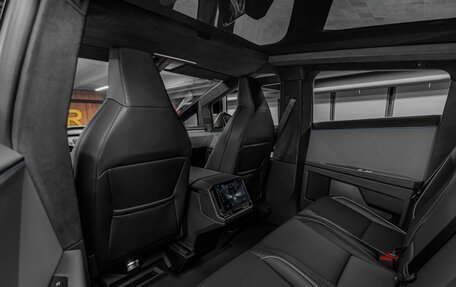 Tesla Cybertruck, 2024 год, 20 530 000 рублей, 29 фотография