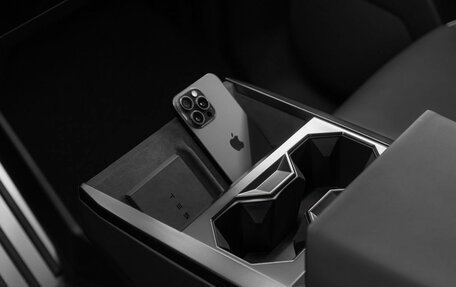 Tesla Cybertruck, 2024 год, 20 530 000 рублей, 26 фотография