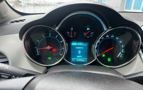 Chevrolet Cruze II, 2013 год, 930 000 рублей, 9 фотография