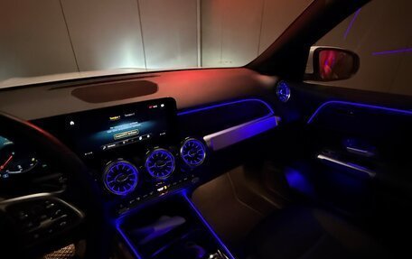 Mercedes-Benz GLB, 2022 год, 4 500 000 рублей, 3 фотография