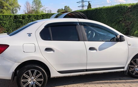 Renault Logan II, 2017 год, 580 000 рублей, 2 фотография