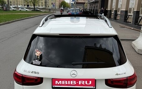 Mercedes-Benz GLB, 2022 год, 4 500 000 рублей, 14 фотография
