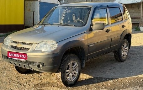 Chevrolet Niva I рестайлинг, 2011 год, 520 000 рублей, 2 фотография