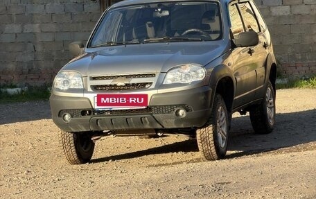 Chevrolet Niva I рестайлинг, 2011 год, 520 000 рублей, 8 фотография