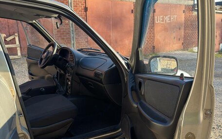 Chevrolet Niva I рестайлинг, 2011 год, 520 000 рублей, 15 фотография