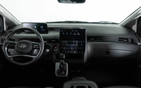 Hyundai Staria, 2021 год, 4 388 000 рублей, 7 фотография