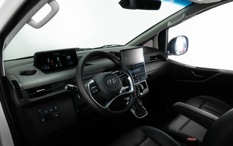 Hyundai Staria, 2021 год, 4 388 000 рублей, 5 фотография