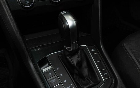 Volkswagen Tiguan II, 2017 год, 2 325 000 рублей, 12 фотография