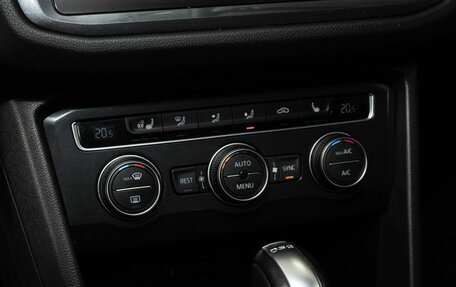 Volkswagen Tiguan II, 2017 год, 2 325 000 рублей, 11 фотография